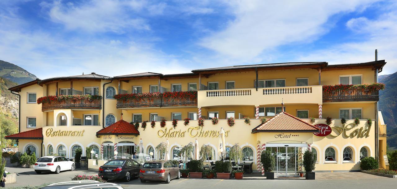 Hotel Maria Theresia シランドロ エクステリア 写真