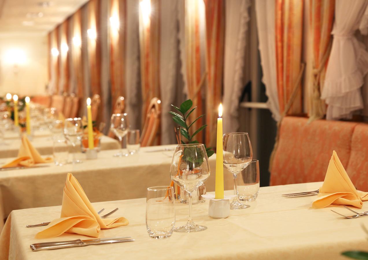 Hotel Maria Theresia シランドロ エクステリア 写真