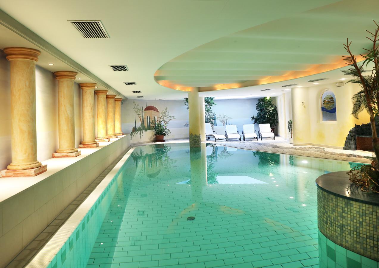 Hotel Maria Theresia シランドロ エクステリア 写真