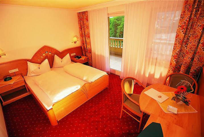Hotel Maria Theresia シランドロ エクステリア 写真