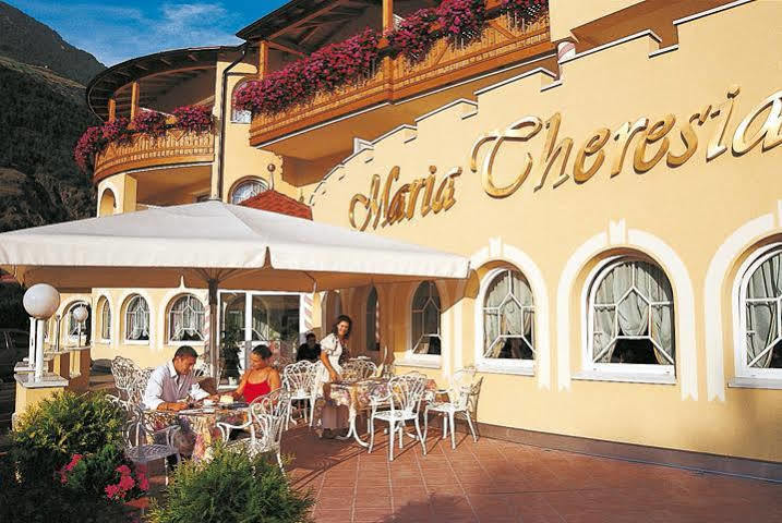 Hotel Maria Theresia シランドロ エクステリア 写真